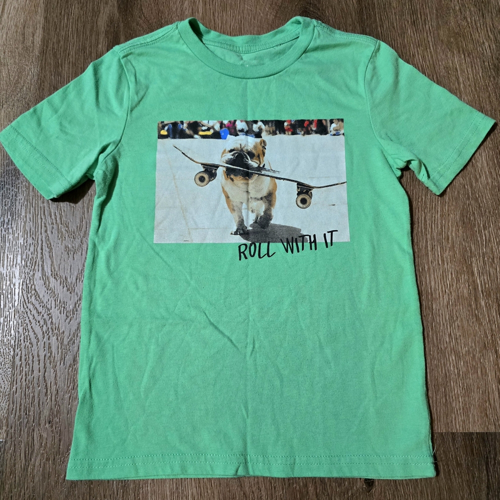 Boys Roll With It Skateboard Dog Puppy Graphic T-Shirt‎ Green Size 6/7 Small